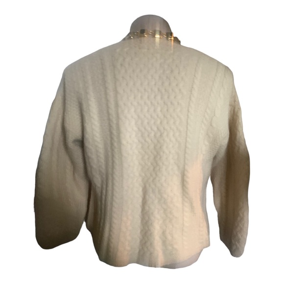 INIS CRAFTS Women's Off White Cable Knit Cardigan Size Medium Made in Ireland - Picture 8 of 11
